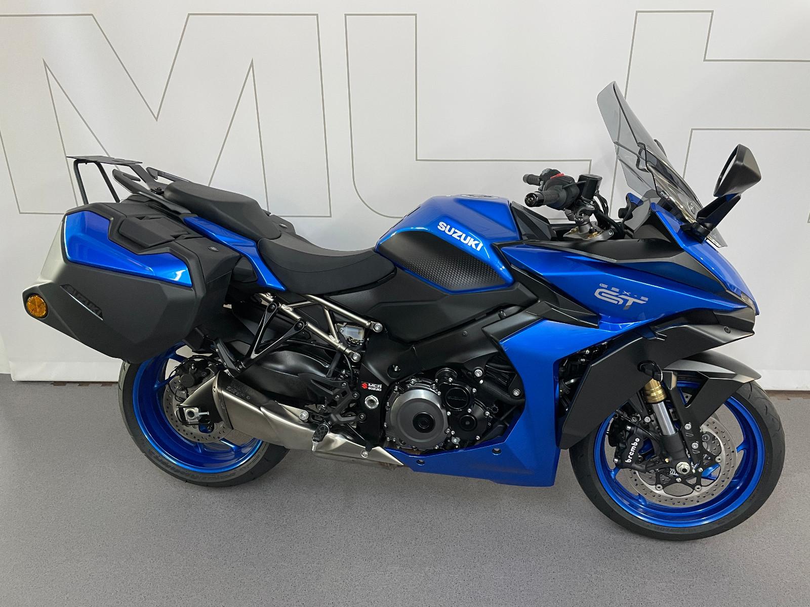 Suzuki GSX-S1000GT mit Seitenkoffer, Heckträger u. mehr