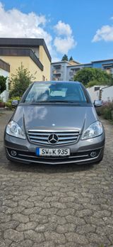 Mercedes-Benz A 160 BlueEFFICIENCY - - Mercedes-Benz A 160 aus 2011