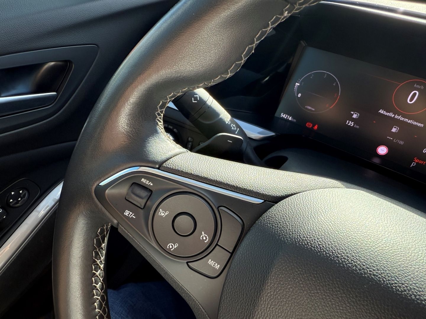 Fahrzeugabbildung Opel Grandland GS 1.5 D mit Sitzheizung+Kamera
