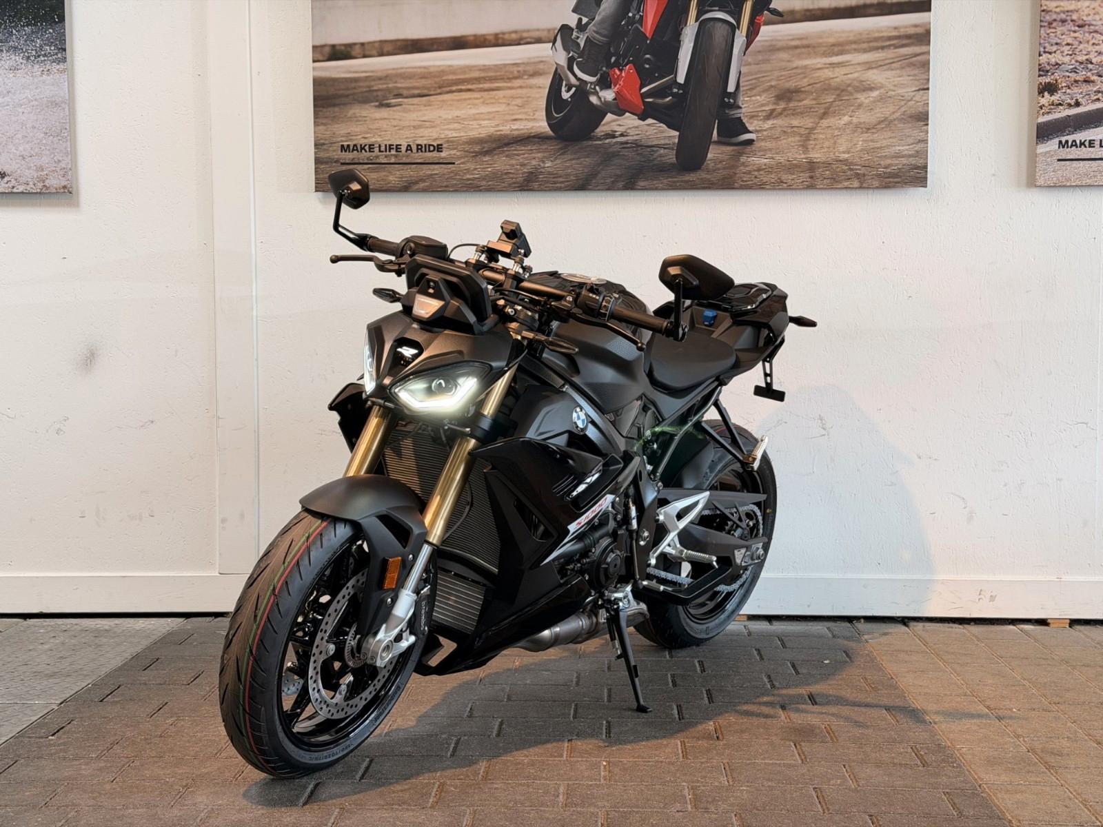 BMW S1000R