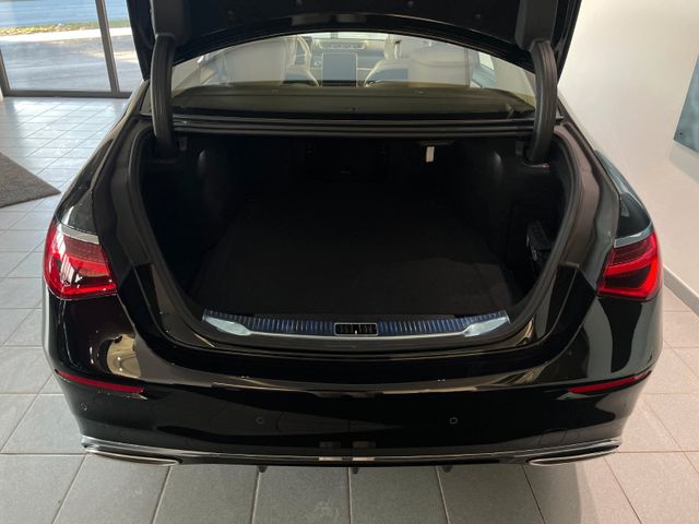 Fahrzeugabbildung Mercedes-Benz S 580 e 4Matic Lang AMG-Line/TV-Tuner/Burmester/
