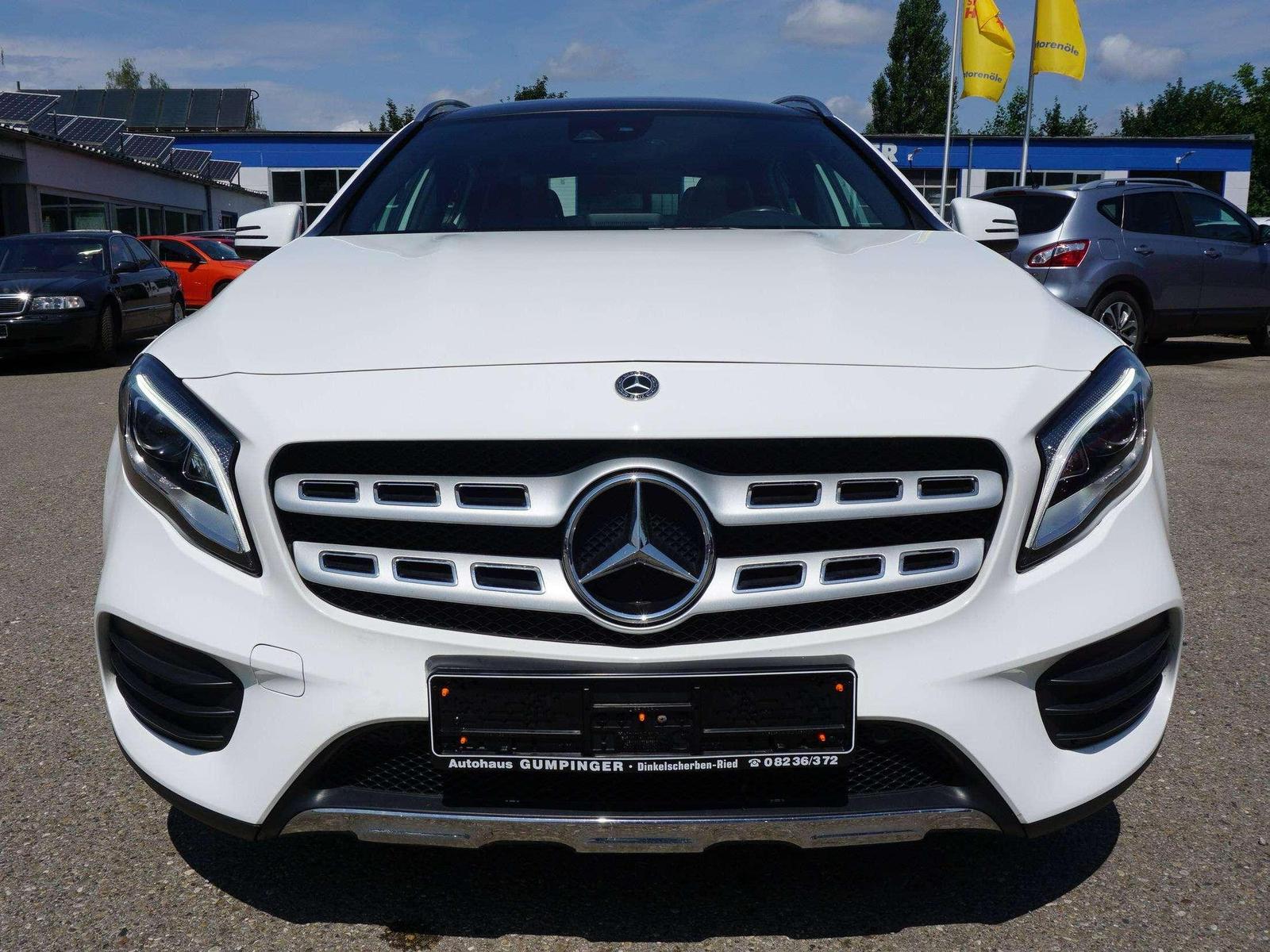 Mercedes-Benz GLA 200 GLA 200    Panoramadach    Sitzheizung  
