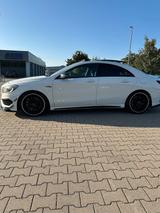 Mercedes-Benz CLA45 AMG/PANO/AMG PERFORMANCE ABGAS/AMBIENTE/ - Mercedes-Benz CLA 45 AMG: Sportwagen