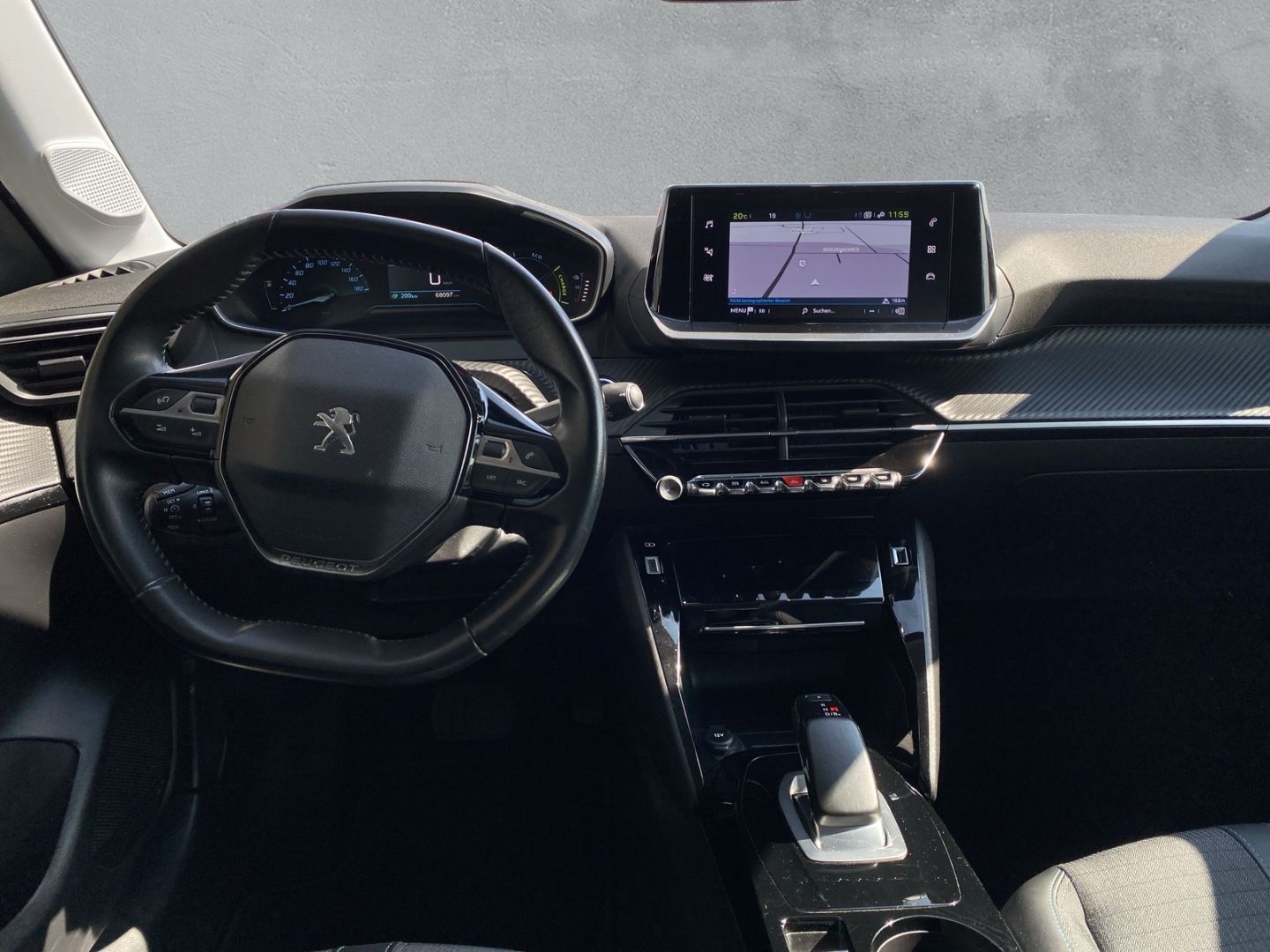 Fahrzeugabbildung Peugeot 208 E- ALLURE ELETKROMOTOR 136