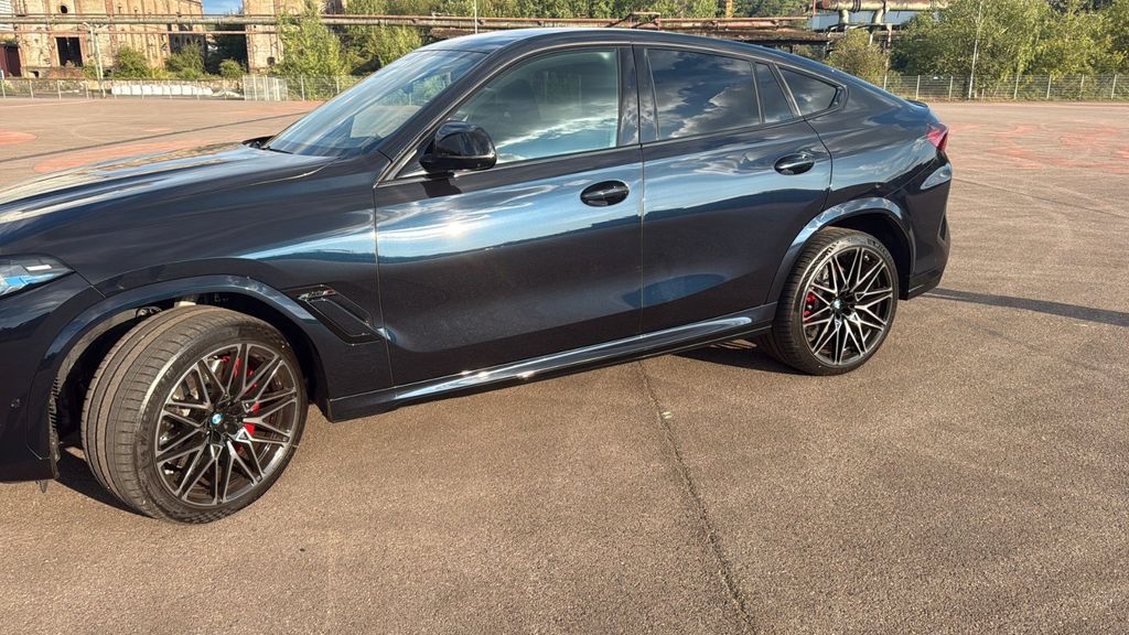 Image of BMW X6 M