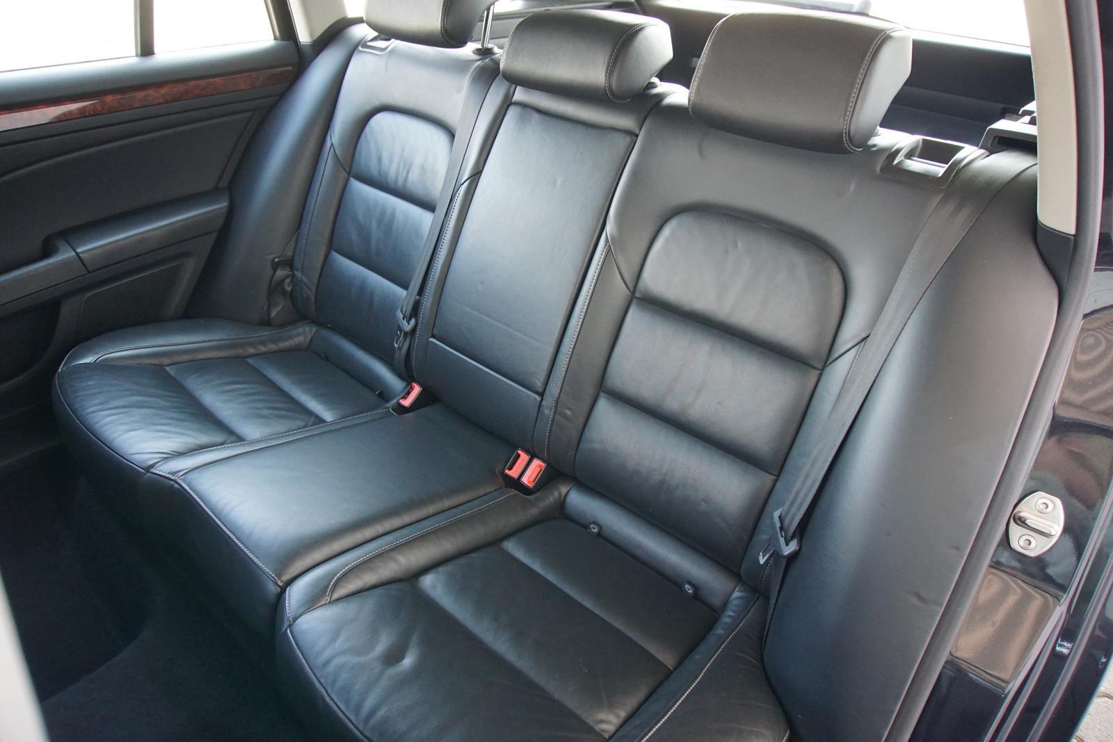 Skoda Superb 2010 — photo 14