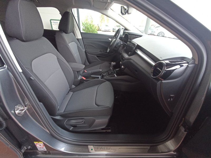 Fahrzeugansicht 18 Fahrzeugabbildung SKODA Fabia 1.0 TSI Selection DSG ACC+SMART-LINK+PDC+
