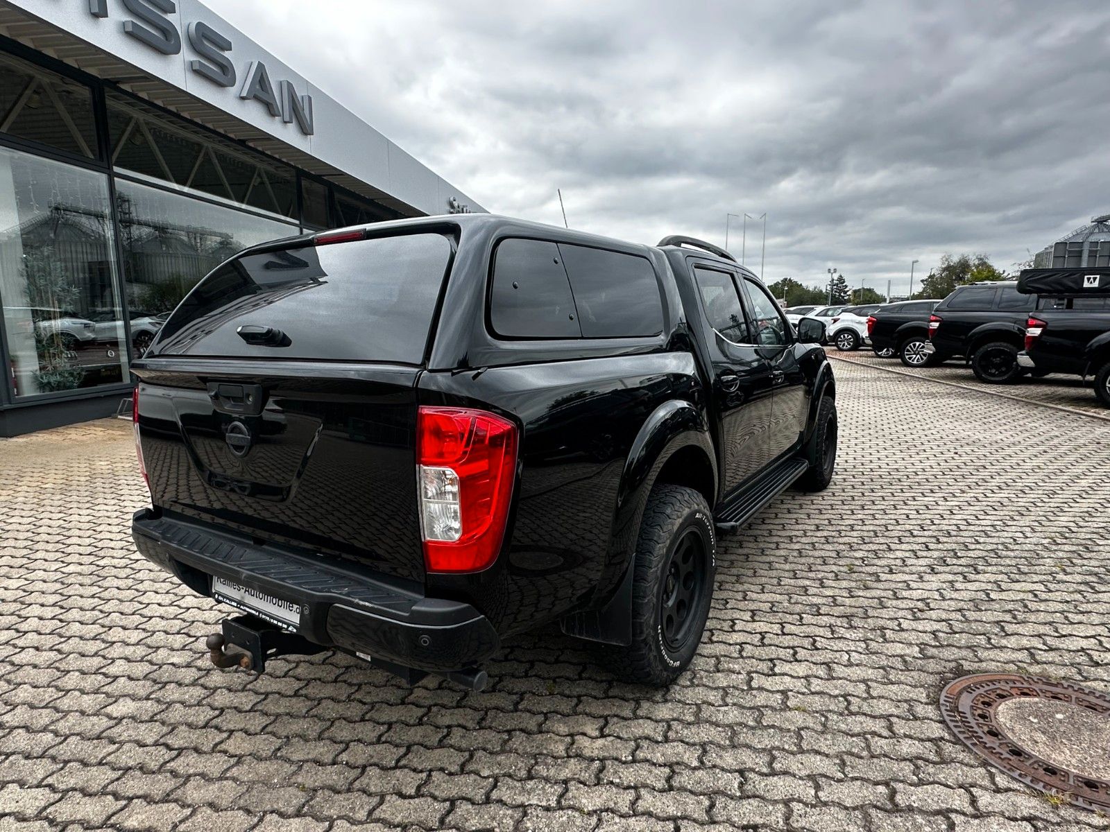 Fahrzeugabbildung Nissan Nissan Navara 2.3 dCi 190PS AT DC N-Guard