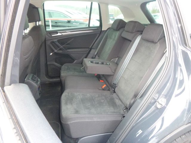 Fahrzeugabbildung Volkswagen Tiguan 1,5 TSI Elegance >AUT/AHK/NAV/LED/PDC<