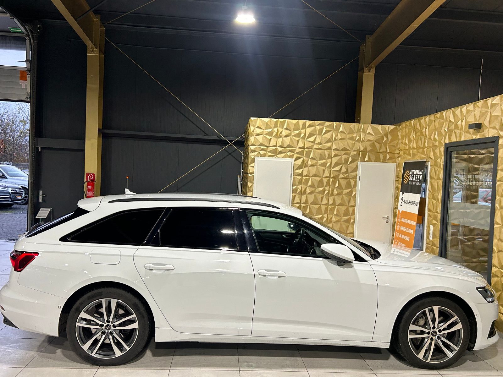 Fahrzeugabbildung Audi A6 Avant 50 TDI quattro HEAD-UP/ACC/APPLE/KAMERA