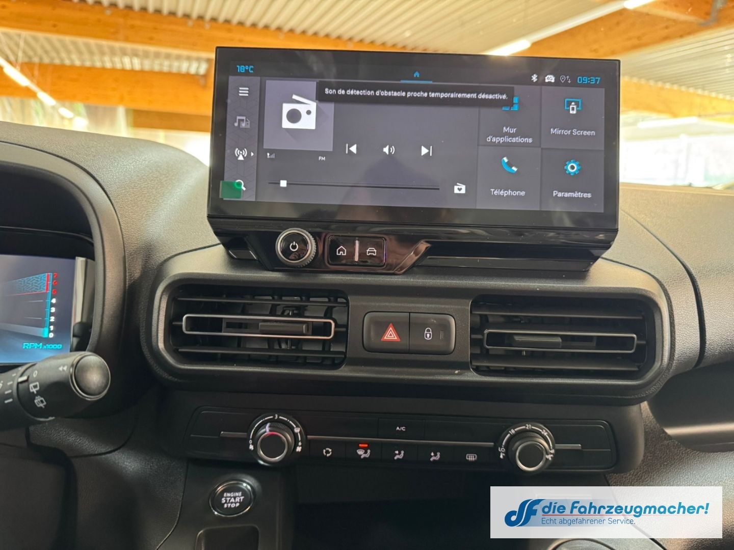Fahrzeugabbildung Citroën Berlingo Plus M Digitales Cockpit LED Apple CarP