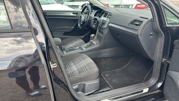 Volkswagen Golf - 9