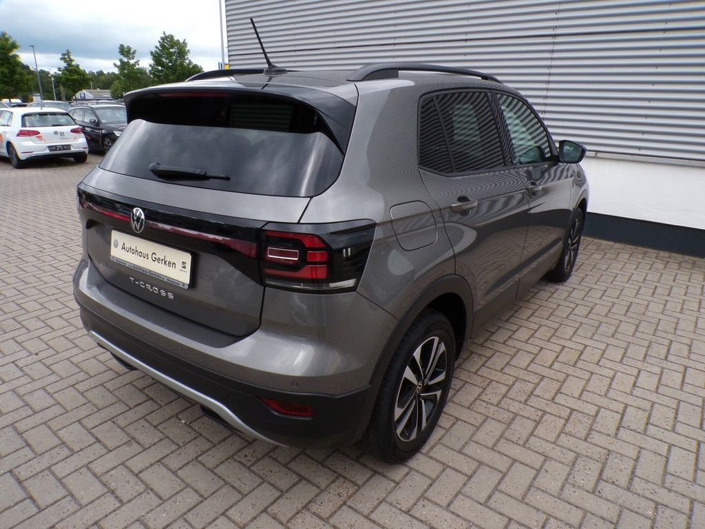 Fahrzeugabbildung Volkswagen T-Cross 1.0 TSI DSG Life *AHK*LED*NAVI*LaneAssis