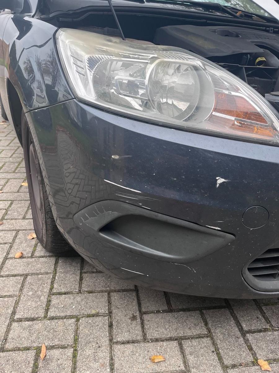 Ford Focus 2010 — photo 11