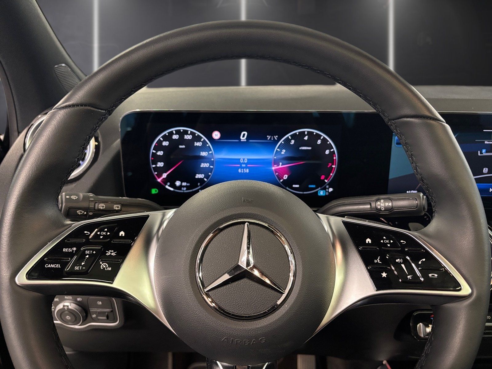 Fahrzeugabbildung Mercedes-Benz GLA 180 Progressive*Pano*360*Totwinke*MultiBeam*