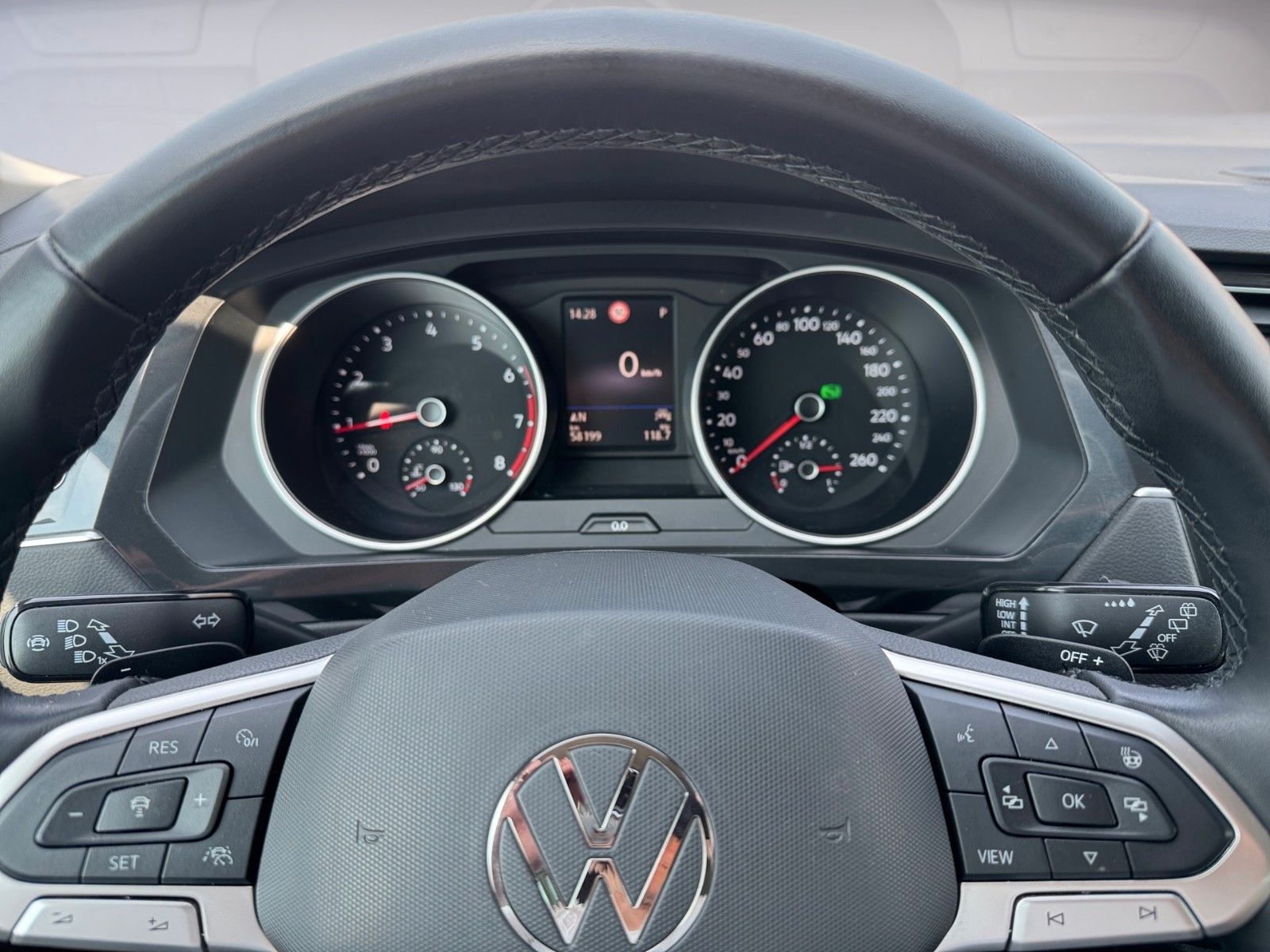 Fahrzeugabbildung Volkswagen Tiguan Life ACTIVE 1.5 TSI