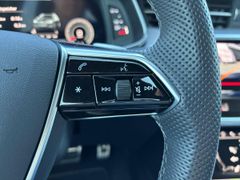 Fahrzeugabbildung Audi A6 Avant 40TDI quattr S LINE AHK 360 VIRTUAL B&O