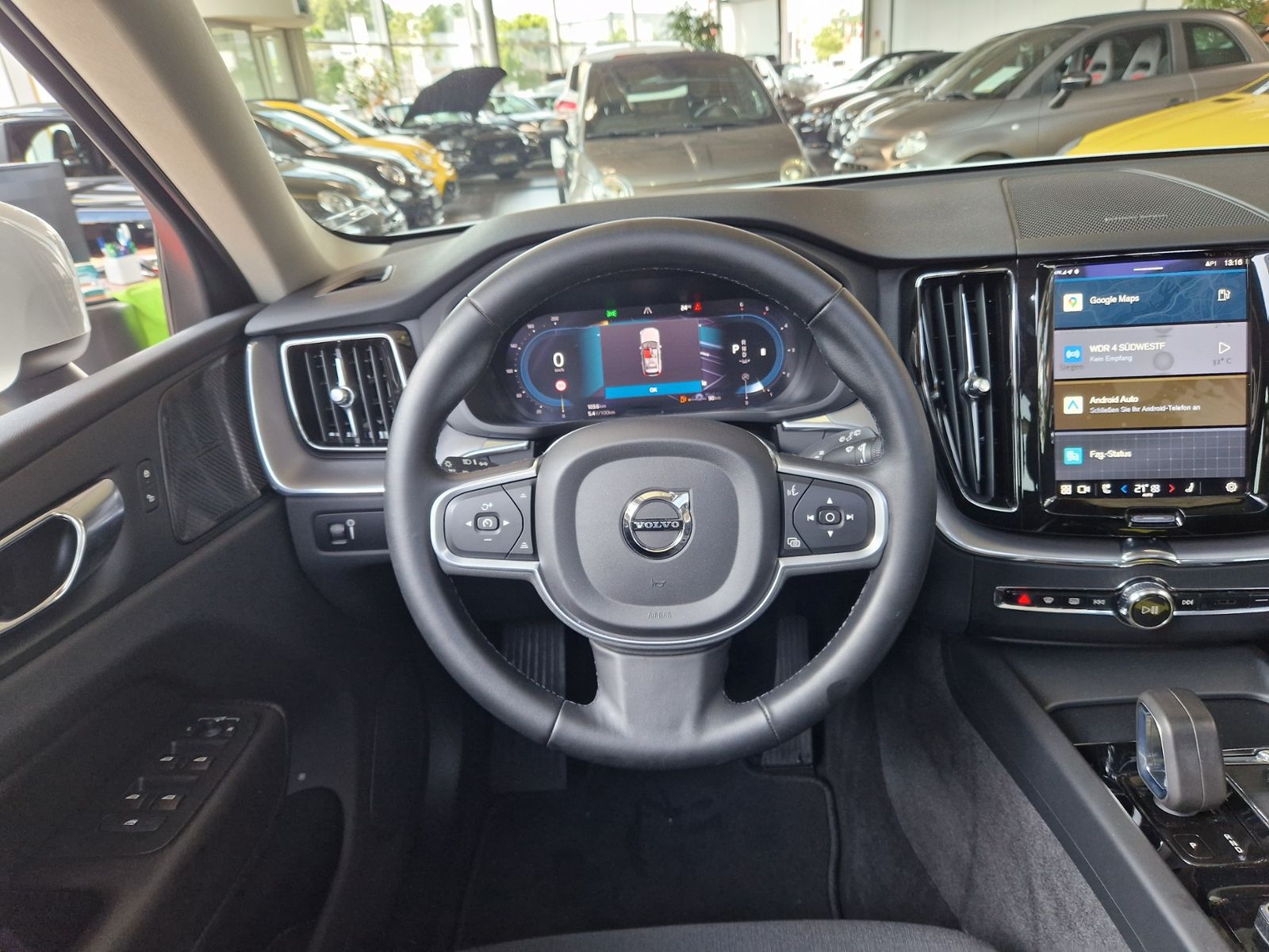 Fahrzeugabbildung Volvo XC60 Momentum Pro 2WD PANO H/K LED