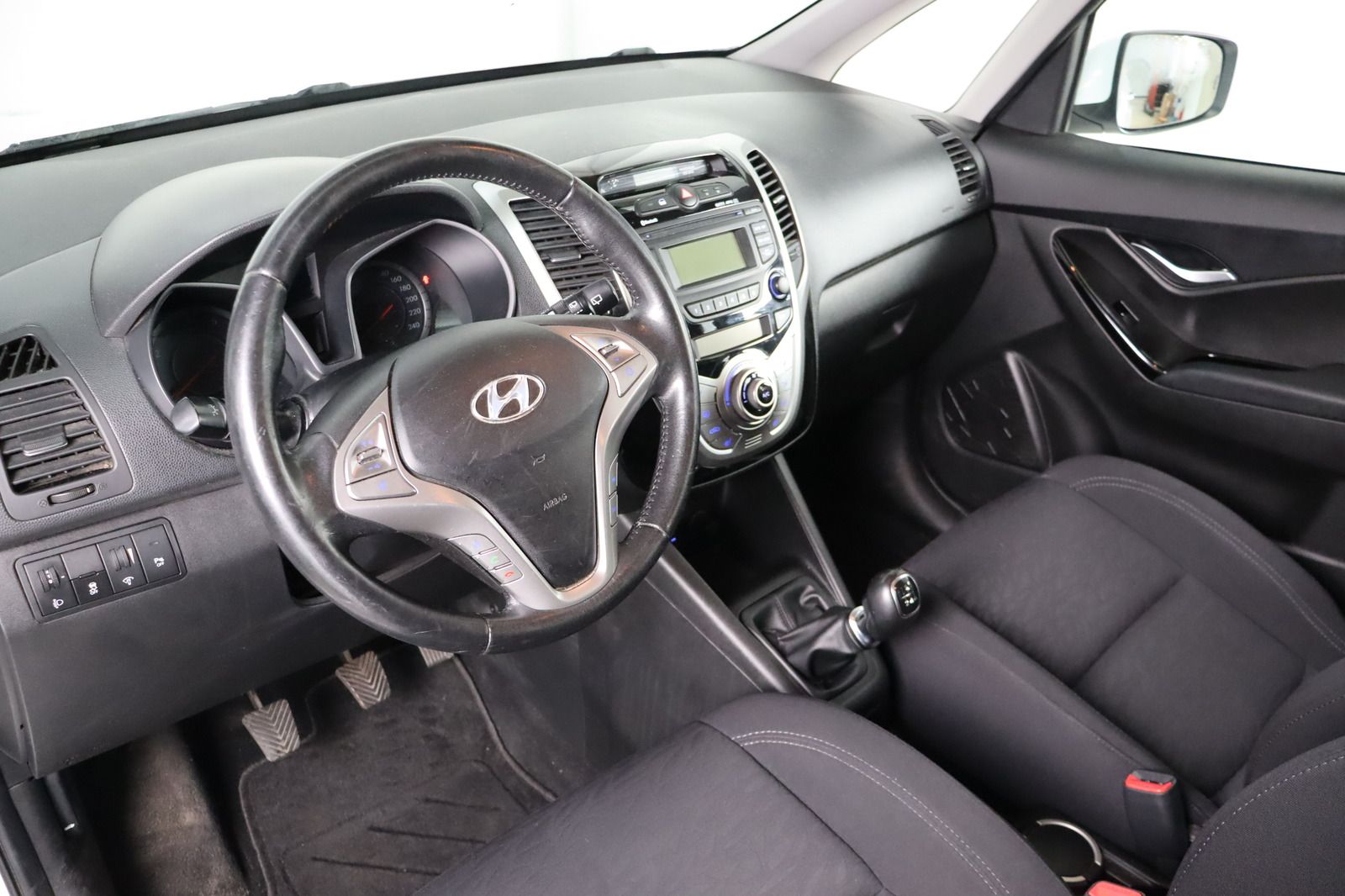 Fahrzeugabbildung Hyundai ix20 * HU/AU bis 06.2028 * 8-fach bereift Comfor