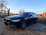 Volvo V90 T4 Momentum Geartronic Momentum - gebrauchte Volvo V90 aus dem Jahr 2020