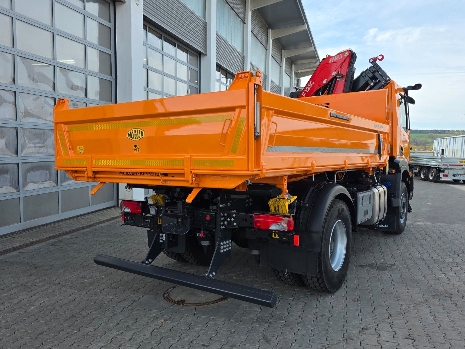 Fahrzeugabbildung Iveco X-Way AD190X54/P Fassi F125AC.1.24 Funk AHK