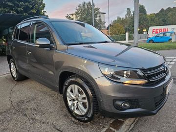 Volkswagen Tiguan - 4