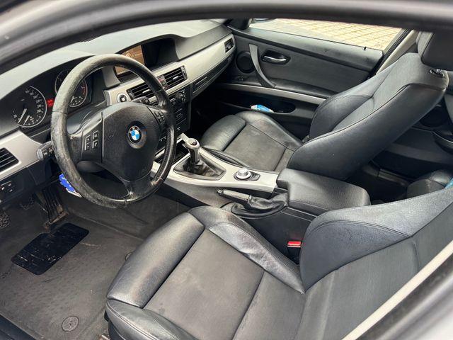 BMW 320d touring KLIMA LEDER NAVI