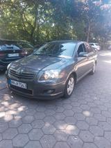 Toyota Avensis - Toyota Avensis aus 2007 mit Diesel-Antrieb