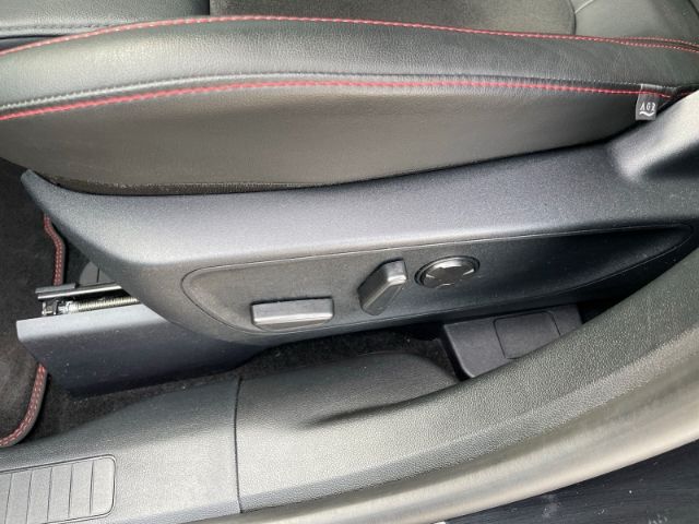 Fahrzeugabbildung Ford Kuga 2.5 Duratec Plug-in-Hybrid ST-Line X Autom.