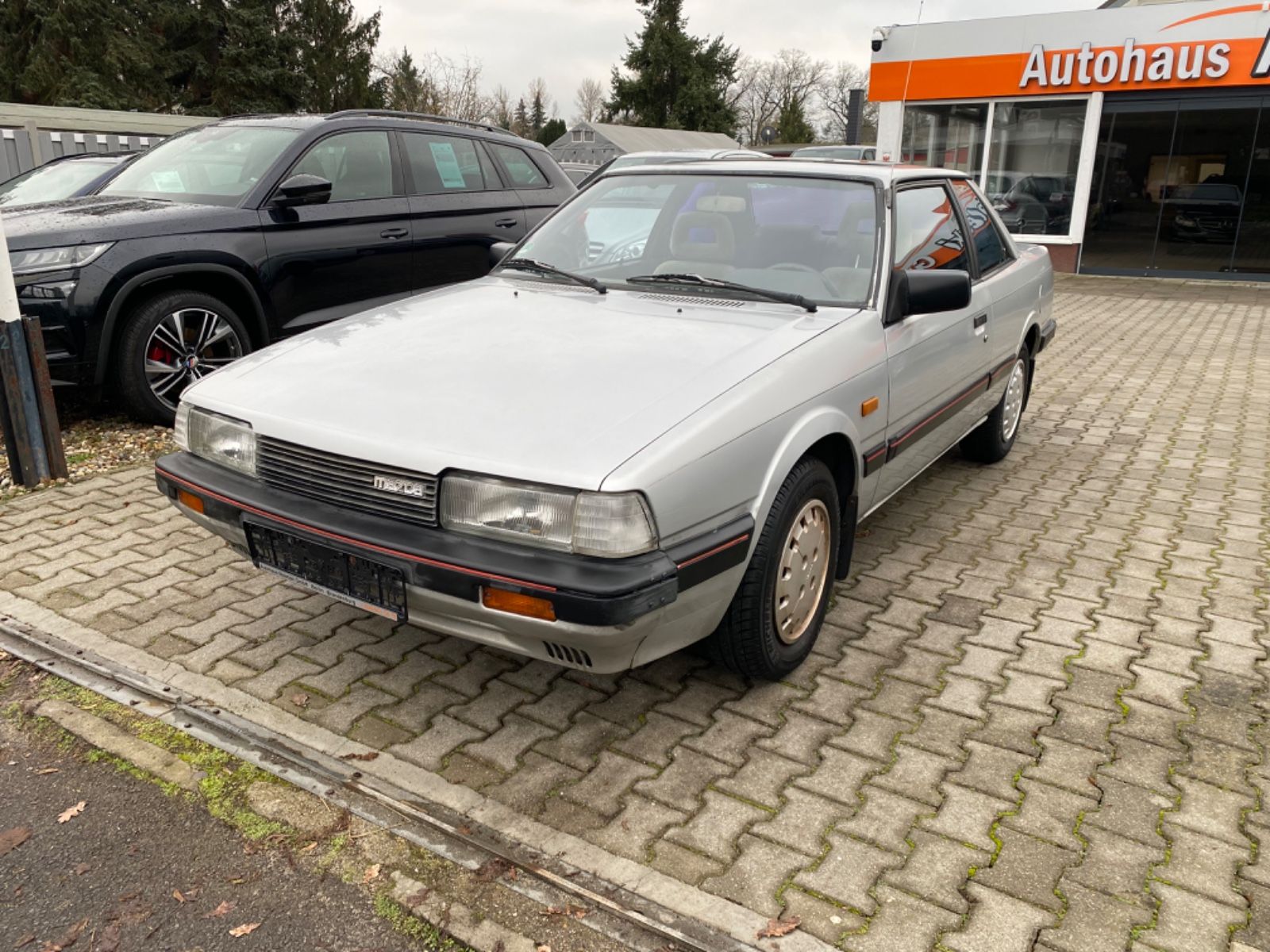 Fahrzeugabbildung Mazda 626 2.0 Oldtimer*H-Kennzeichen*Elektr. Fensterh*
