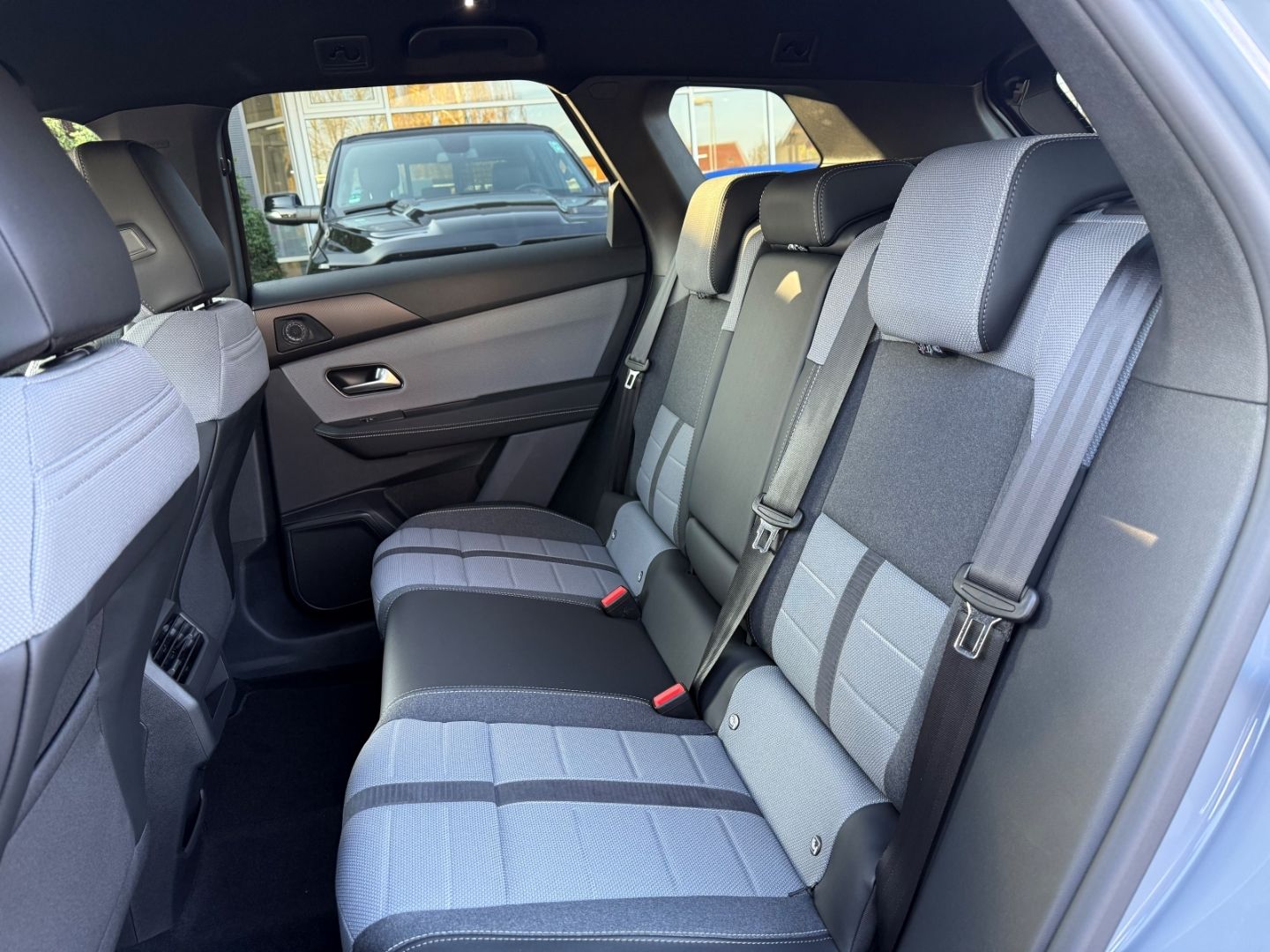 Fahrzeugabbildung Opel Grandland 1.2 GS +SHZ+LHZ+Kamera+Allwetter
