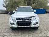 Mitsubishi Pajero 3,2 DI-D 4WD Automatik - Mitsubishi Pajero: 4.4