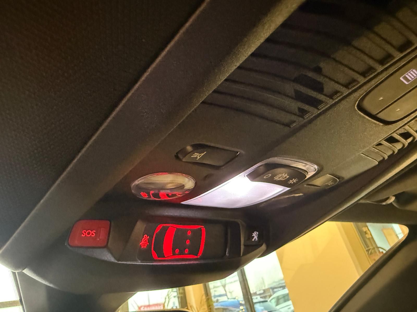 Fahrzeugabbildung Peugeot 3008 Allure  GT /SCHECKHEFT/ LED/AHK/ PANORAMA