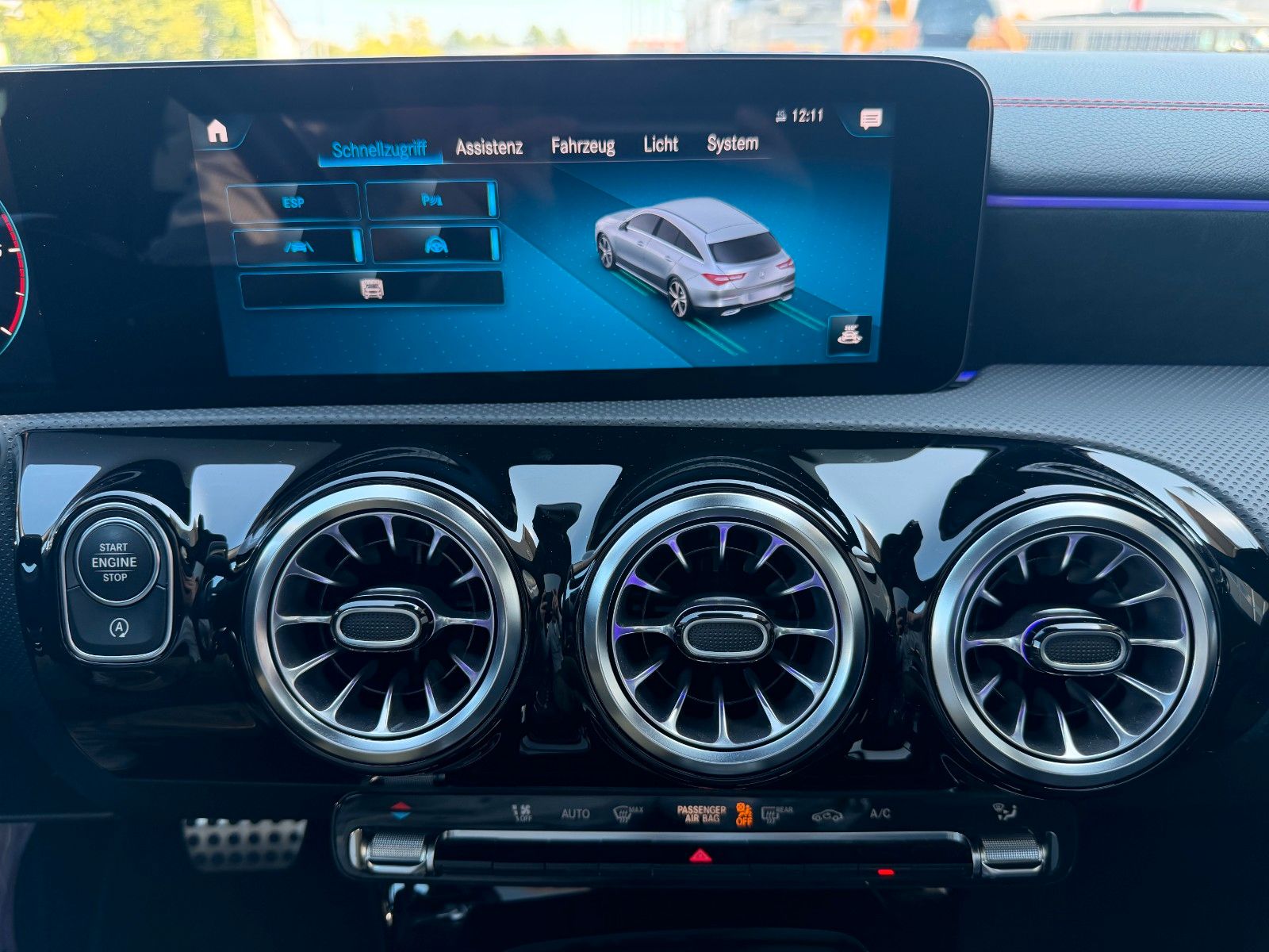 Fahrzeugabbildung Mercedes-Benz CLA 220 D SB AMG R-Kamera+Pano+DISTR+MBEAM+Ambie