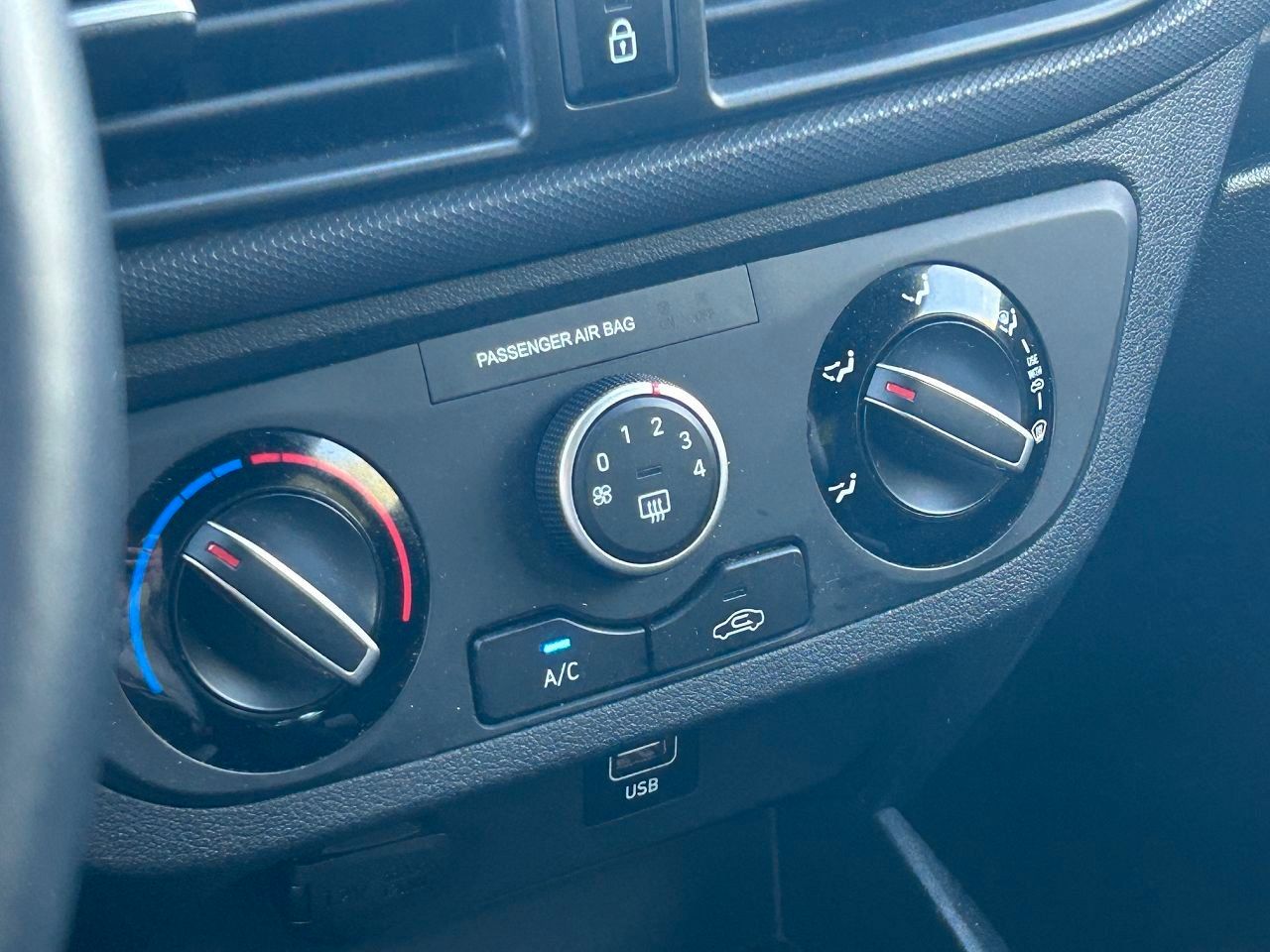 Fahrzeugabbildung Hyundai i10 1.0 Connect & Go *Navi*Klima*CarPlay*Kamera*