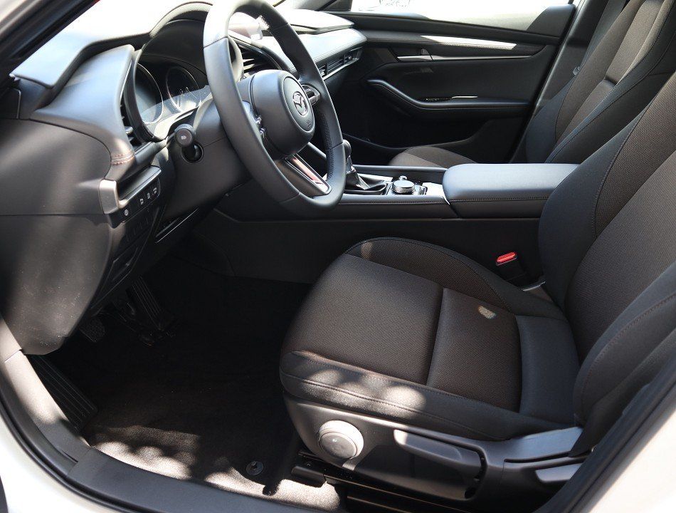 Fahrzeugabbildung Mazda 3 2025 Prime-Line G-140 *sofort* NAVI ACAA HUD R