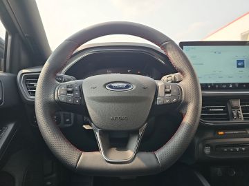 Bild 14 Ford Focus Turnier ST-Line Sportpaket AHK-abnehmbar N