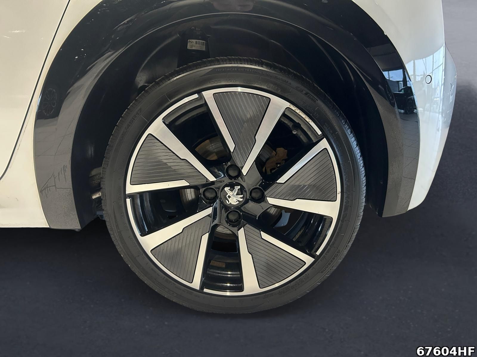 Fahrzeugabbildung Peugeot 208 GT +SHZ+CÆRPLAY+180KAMERA+TEMPOMAT