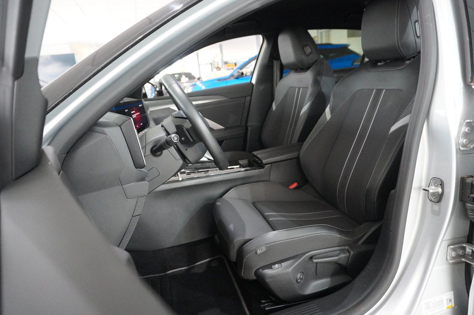 Fahrzeugabbildung Opel Astra L Lim. 1.6 HYBRID GS SPORT NAVI/360°/SPORT