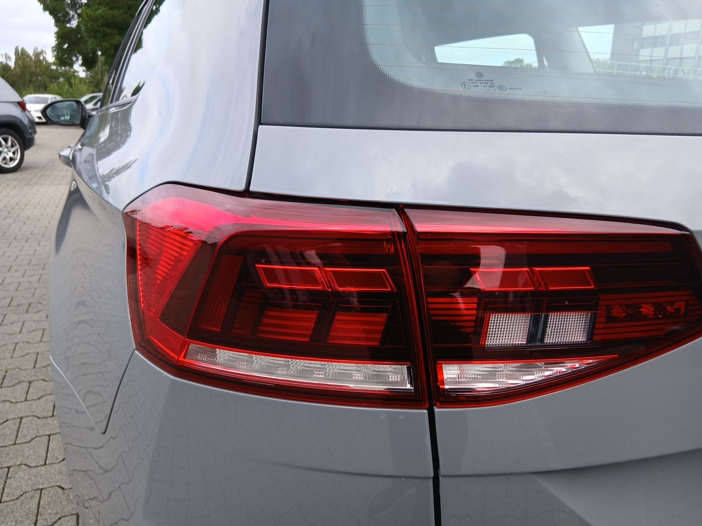 Volkswagen Passat Variant - Bild 8
