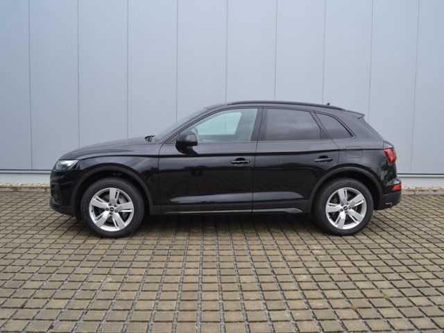 Q5 50 TFSI e qu. Advanced OPTIK-SCHWARZ/AHK/19-Z