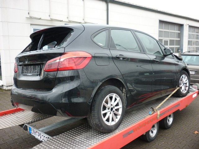 BMW 216dA Aktiv-Tourer beschädigt, auch Teileverkauf