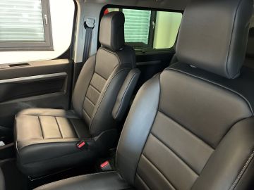 Opel Zafira Life - 11