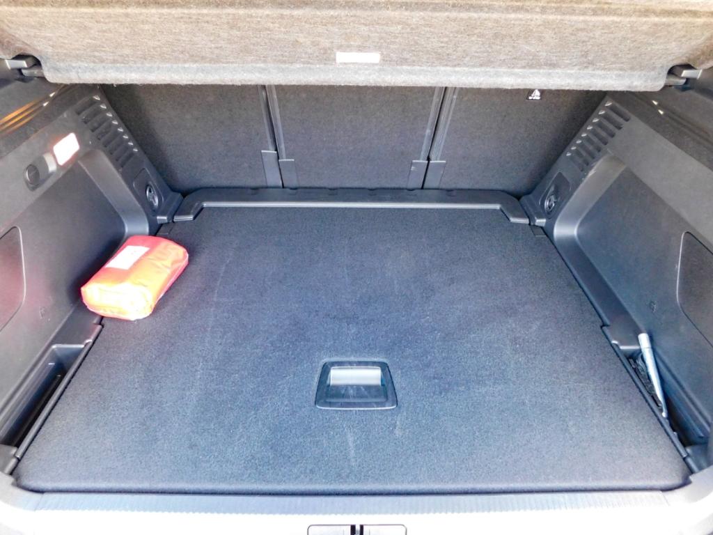 Citroën C5 Aircross Plus Hybrid SitzHzg Ganzjahresreifen