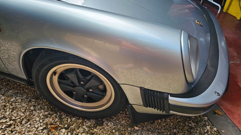 PORSCHE 911 1985