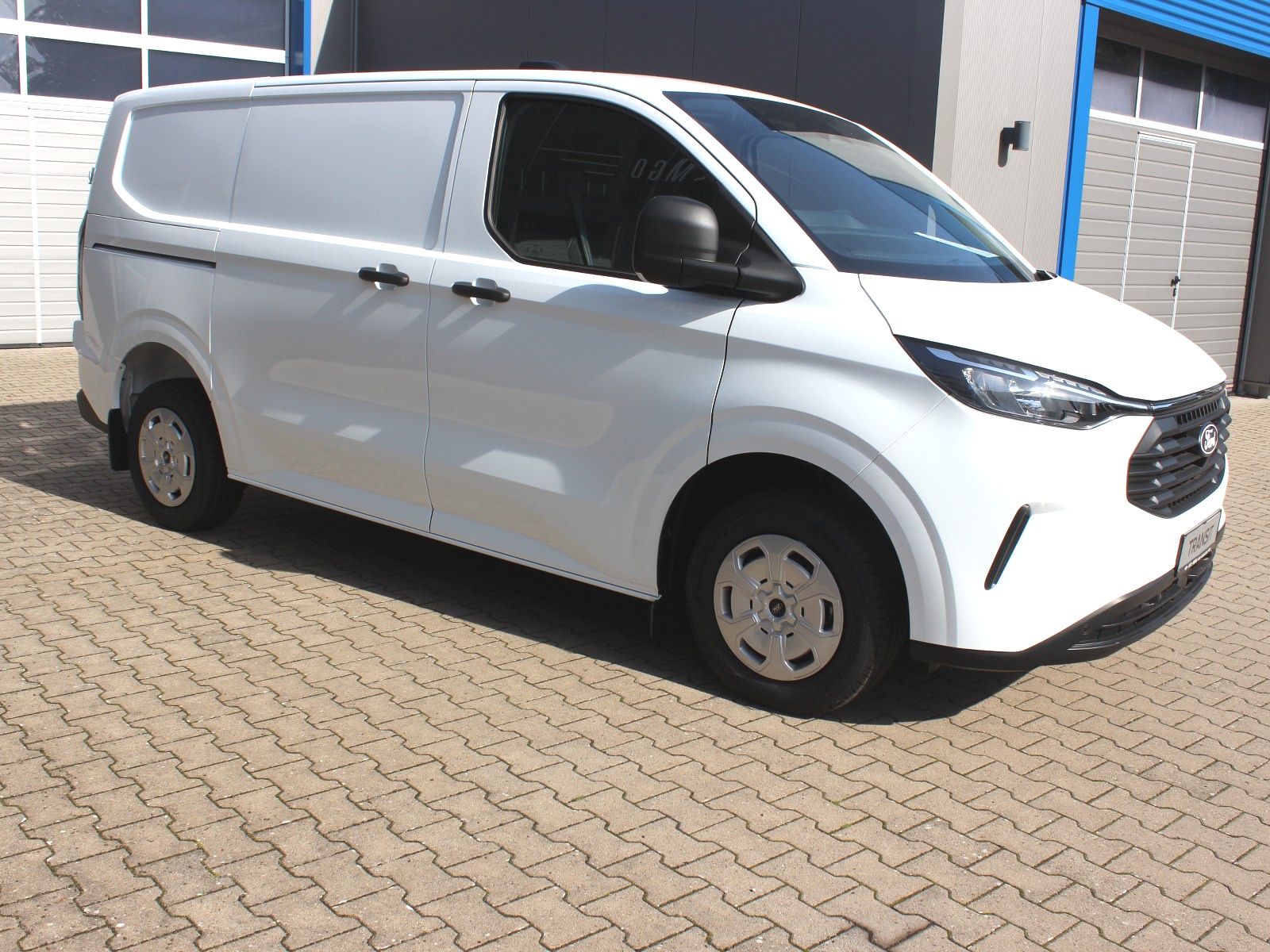 Fahrzeugabbildung Ford Transit Custom 320 L1 Trend FWD Plug-in Hybrid