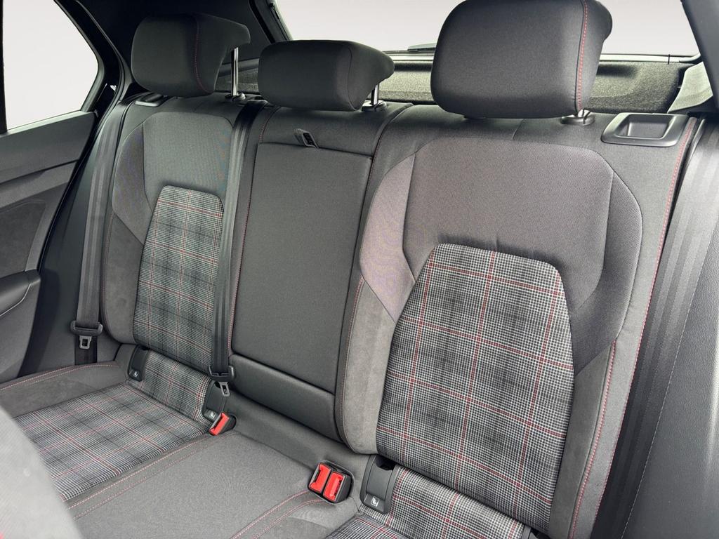 Volkswagen Golf 14