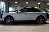 Porsche Macan 4 Electric Sport Chrono Paket* BOSE® - Porsche Gebrauchtwagen in Lübeck