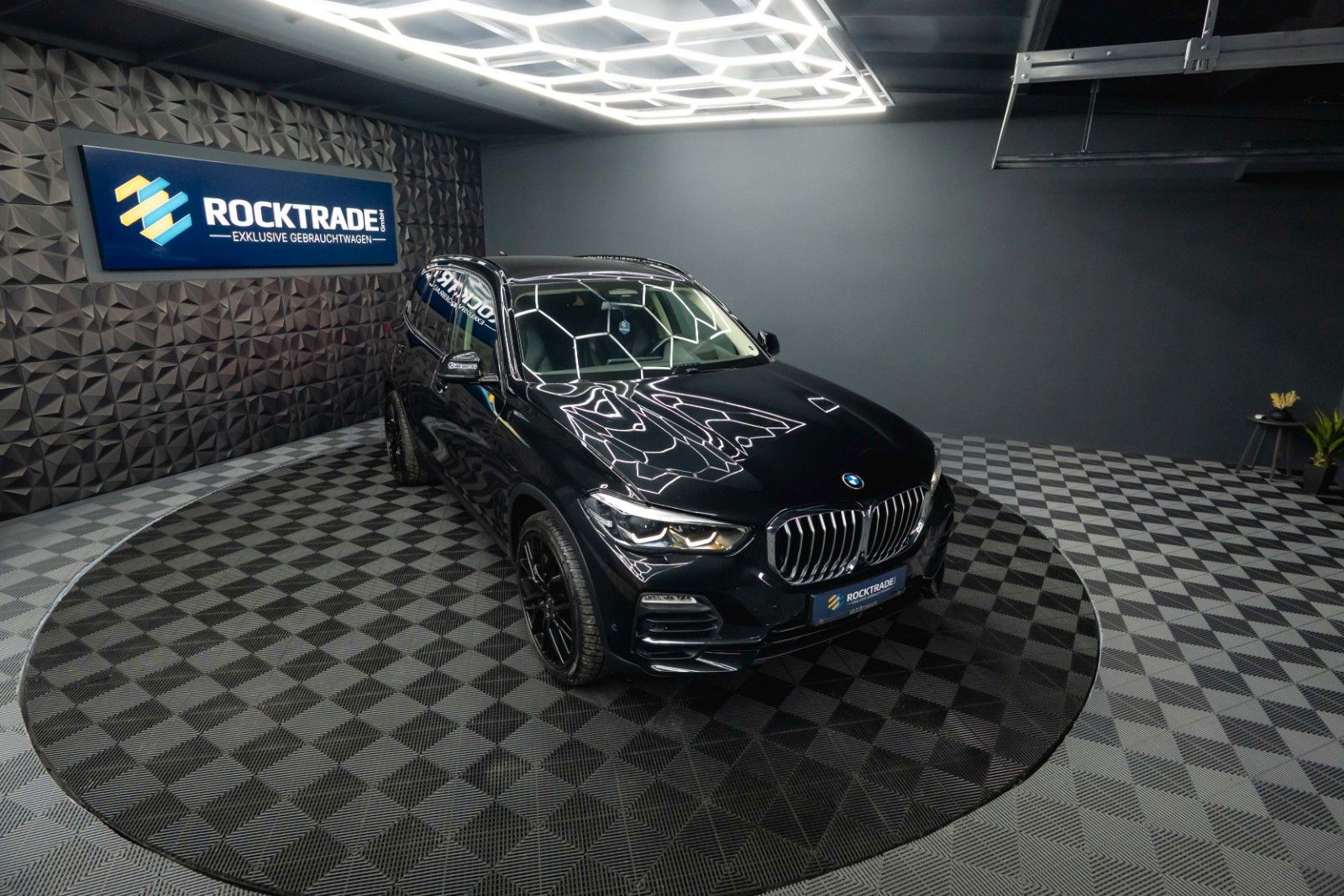 Fahrzeugabbildung BMW X5 xDrive 30d Sport Shadow | ACC | LED | Live CP