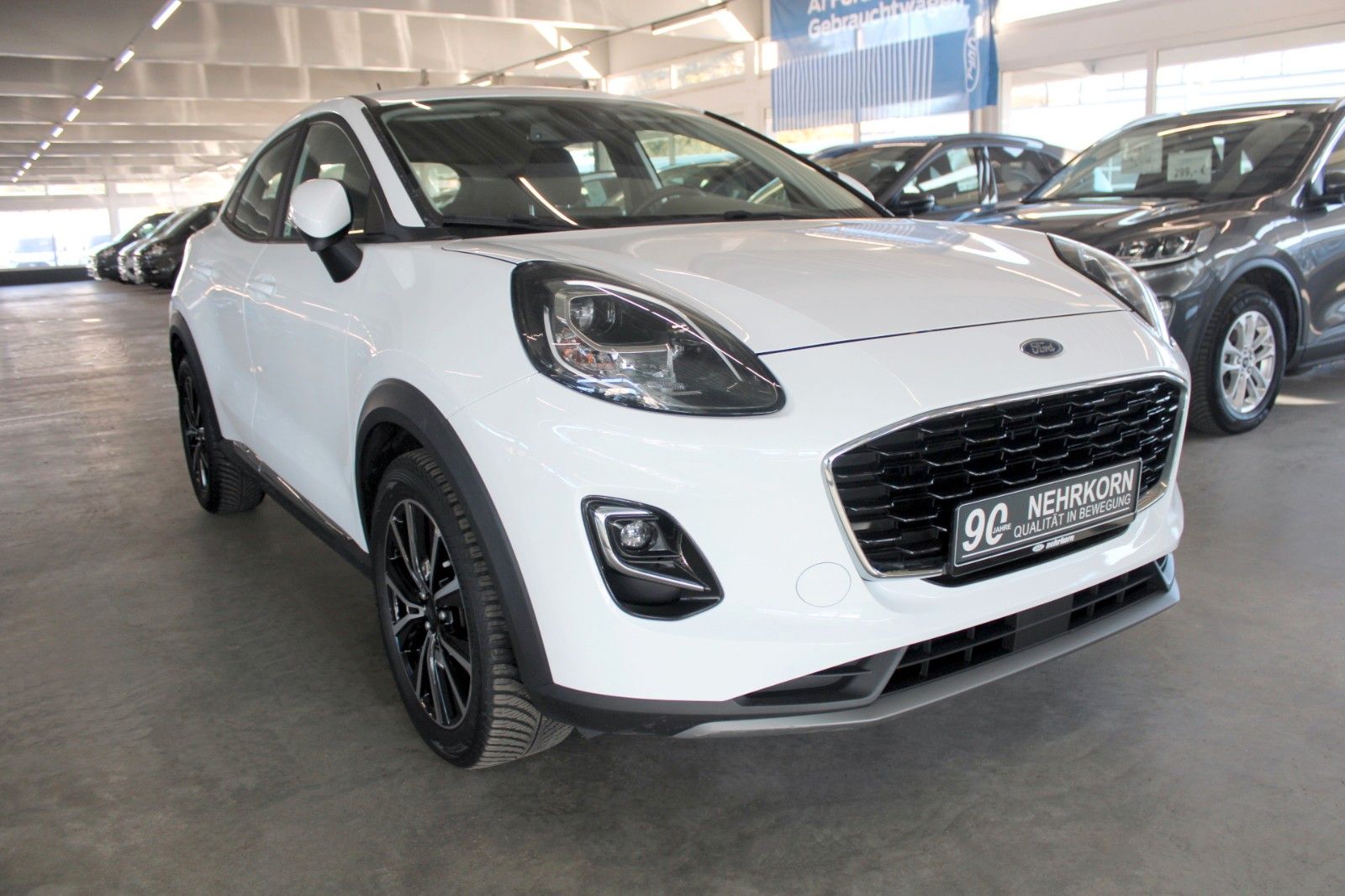 Fahrzeugabbildung Ford Puma Titanium Automatik NAVI LED WinterPaket uvm